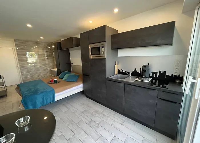 2 Couchage Cap D'agde Naturisme Cn040-742 *